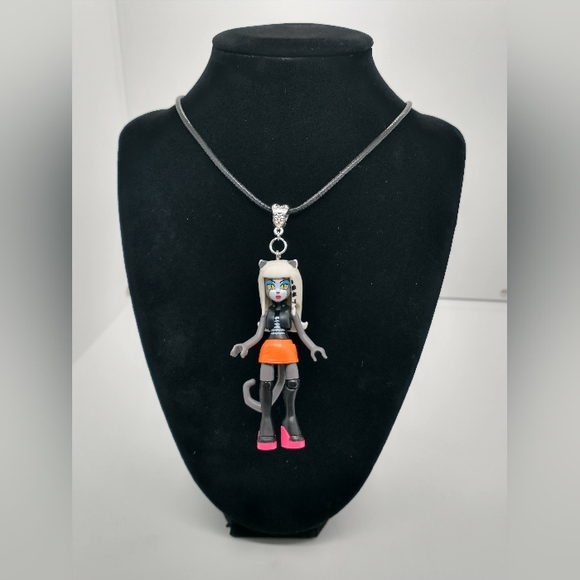Meowlody Monster High Necklace Long Black Silver OOAK Handmade Mega Blok Werecat - Picture 4 of 11
